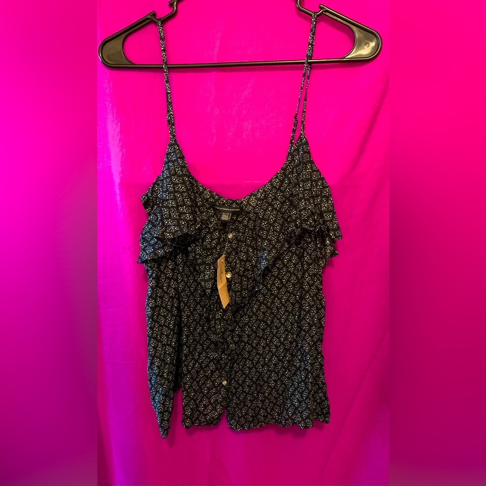 NWT Beautiful American Eagle Outfitters 🦅  Ruffled tank top.